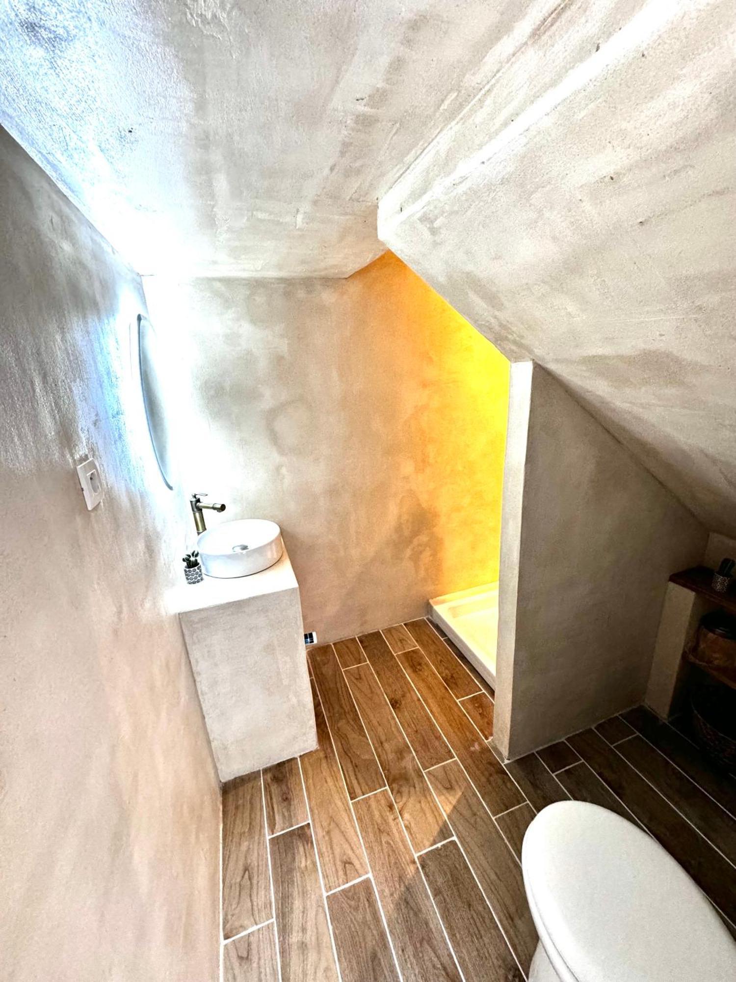 Charmant T2 Atypique Proche Du Centre-Ville Мирамас Экстерьер фото
